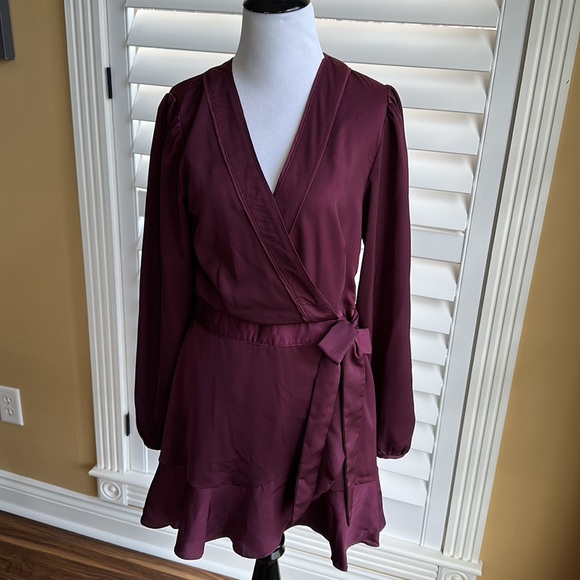 Loveriche Wrap Dress. Side Zipper & Lined Size Medium - Picture 1 of 5